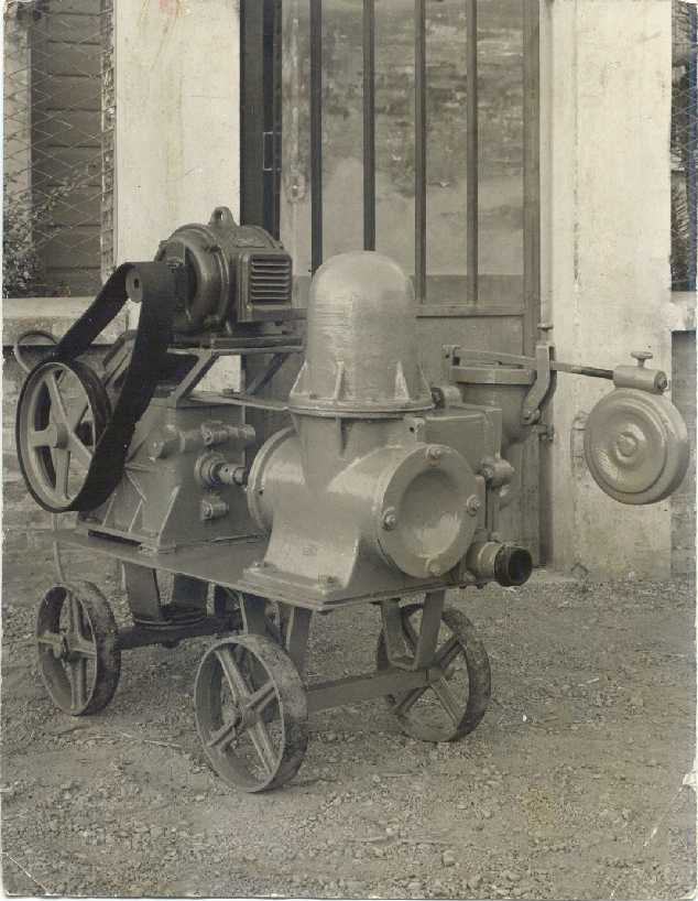 pompa a pistone 1920-30